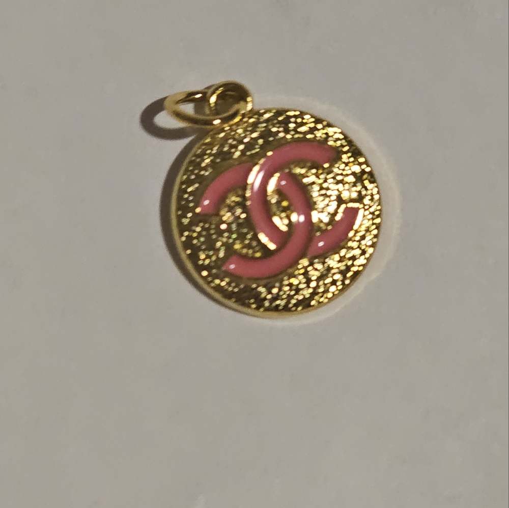 Chanel Zipper pull With Stamped